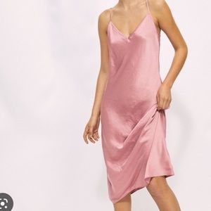 Aritzia Wilfred the Only Slip Dress
